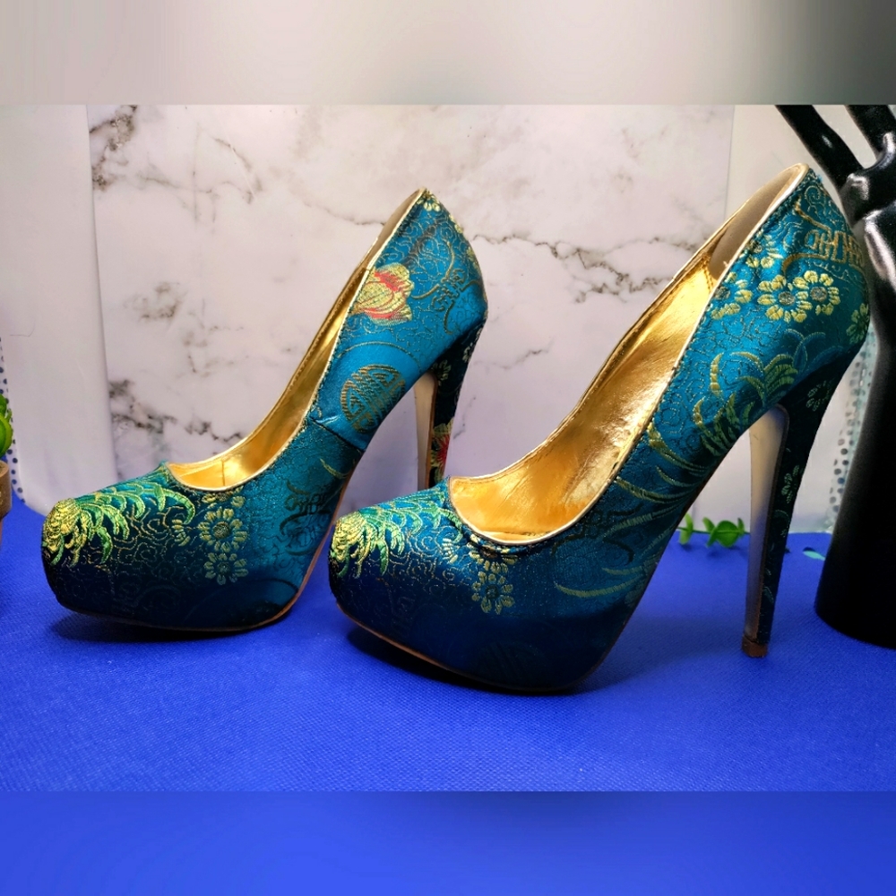 Floral platform heels